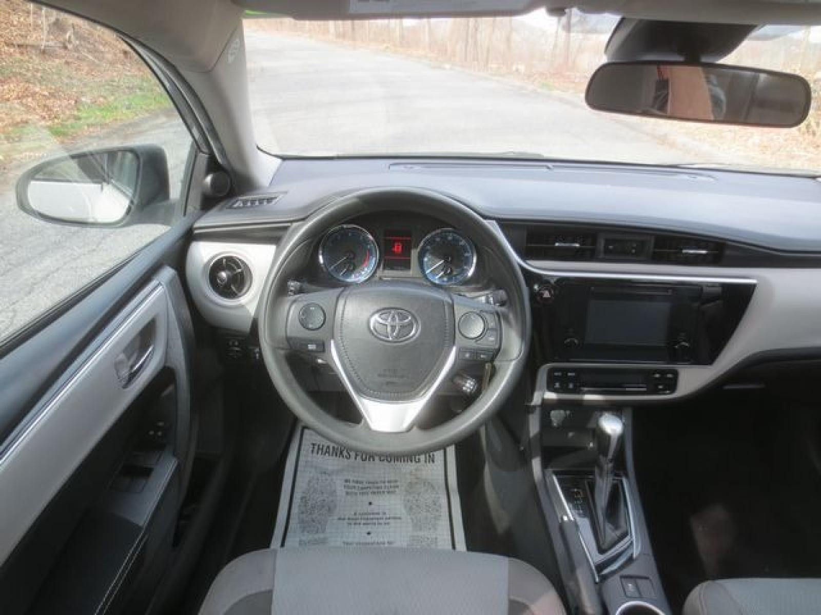 2019 Silver /Gray Toyota Corolla LE (2T1BURHE2KC) with an 1.8 liter 4-cylinder DOHC 16V engine, Automatic transmission, located at 270 US Route 6, Mahopac, NY, 10541, (845) 621-0895, 41.349022, -73.755280 - Photo #8